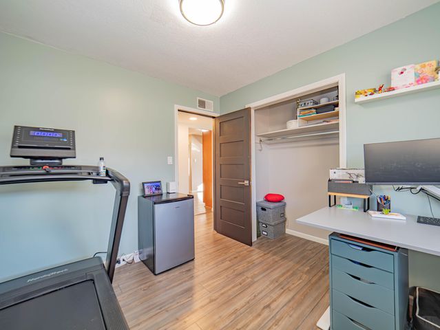 501 W LONGVIEW ST, Moberly, MO 65270