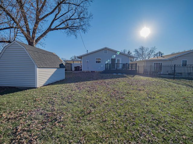 501 W LONGVIEW ST, Moberly, MO 65270