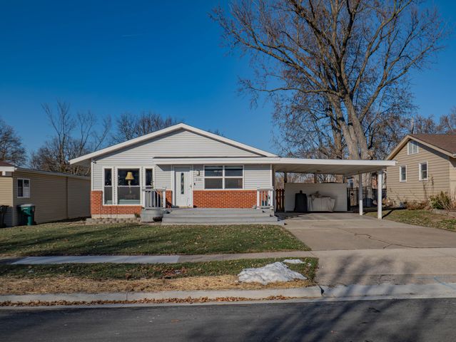 501 W LONGVIEW ST, Moberly, MO 65270