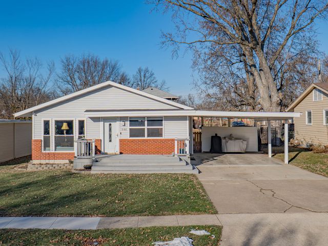 501 W LONGVIEW ST, Moberly, MO 65270