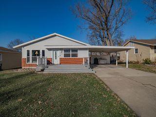 501 W LONGVIEW ST, Moberly, MO 65270