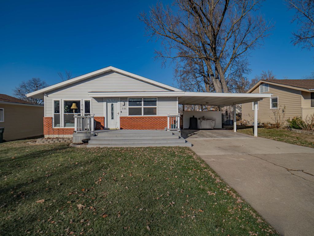 501 W LONGVIEW ST, Moberly, MO 65270