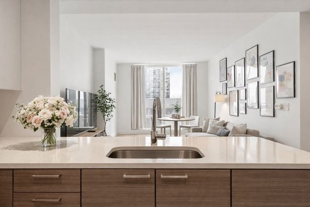 1 Franklin St 1602, Boston, MA 02110