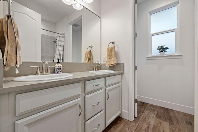 1640 Carrara Ln, Ripon, CA 95366