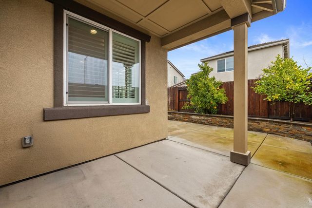 1640 Carrara Ln, Ripon, CA 95366