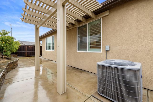 1640 Carrara Ln, Ripon, CA 95366