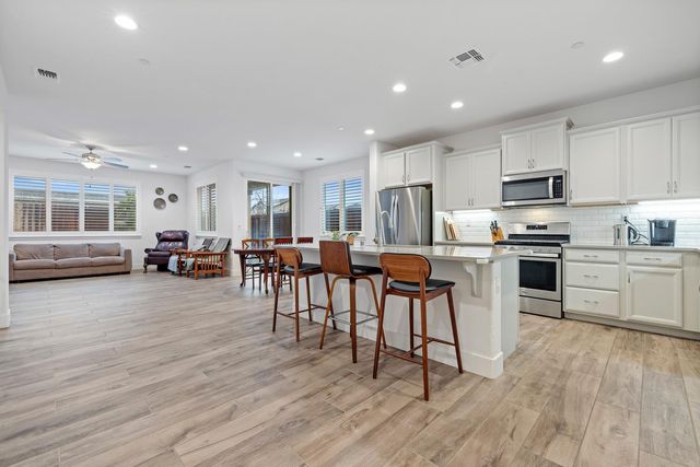 1640 Carrara Ln, Ripon, CA 95366