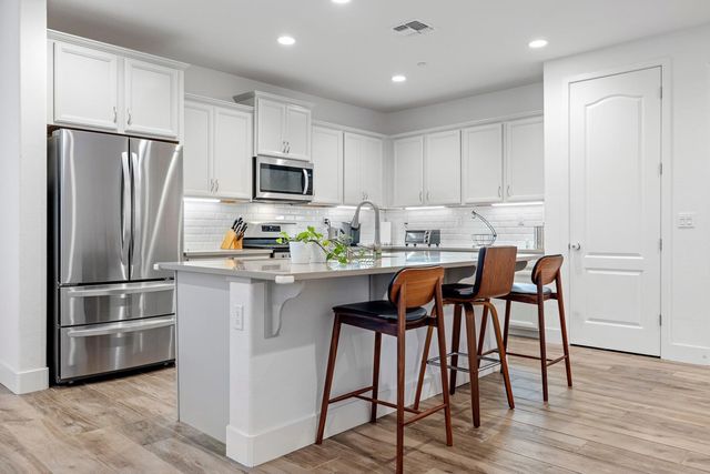 1640 Carrara Ln, Ripon, CA 95366