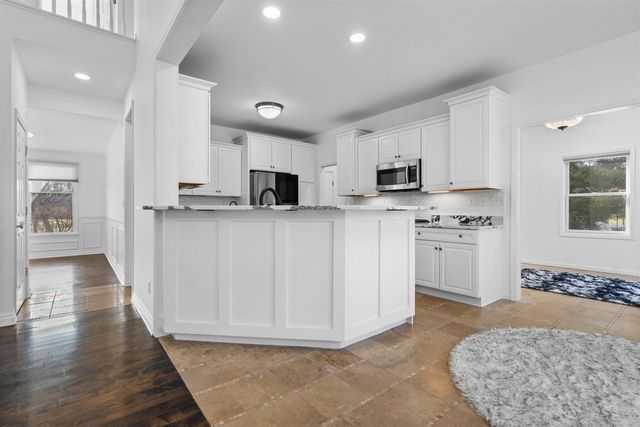 9069 Emerson Drive, Saline, MI 48176