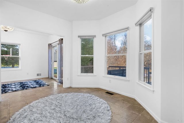 9069 Emerson Drive, Saline, MI 48176