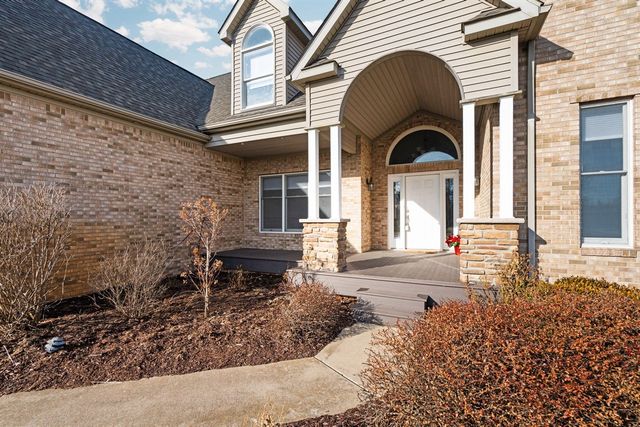 9069 Emerson Drive, Saline, MI 48176