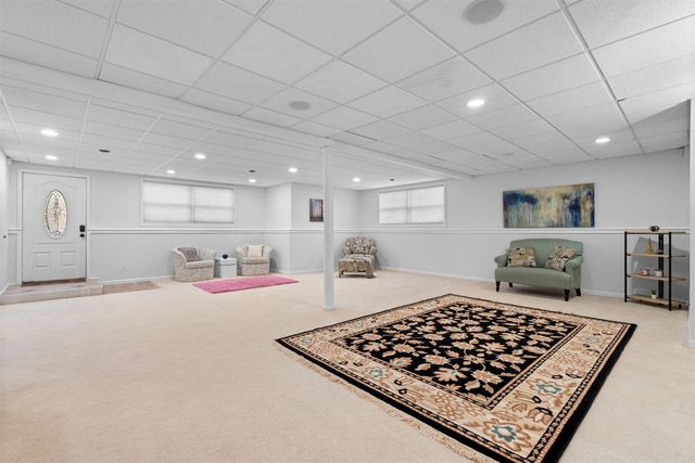 9069 Emerson Drive, Saline, MI 48176