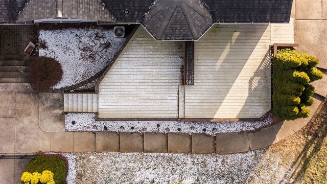 9069 Emerson Drive, Saline, MI 48176