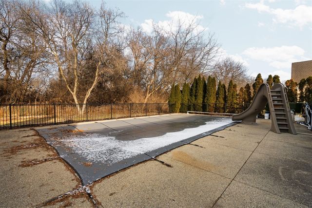 9069 Emerson Drive, Saline, MI 48176