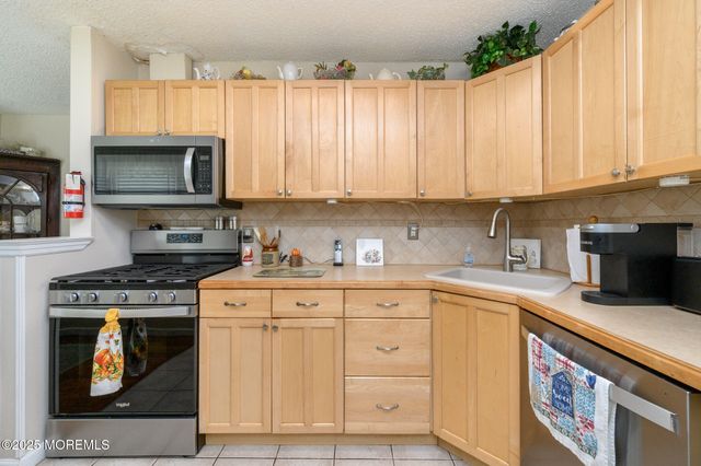 40 Brindletown Road, New Egypt, NJ 08533