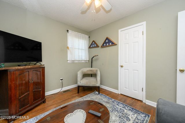 40 Brindletown Road, New Egypt, NJ 08533