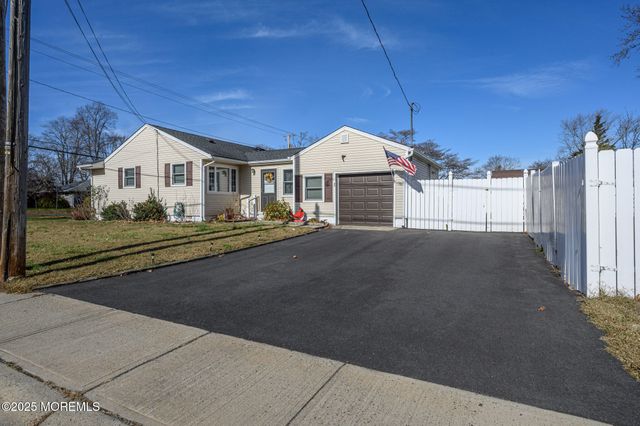 40 Brindletown Road, New Egypt, NJ 08533