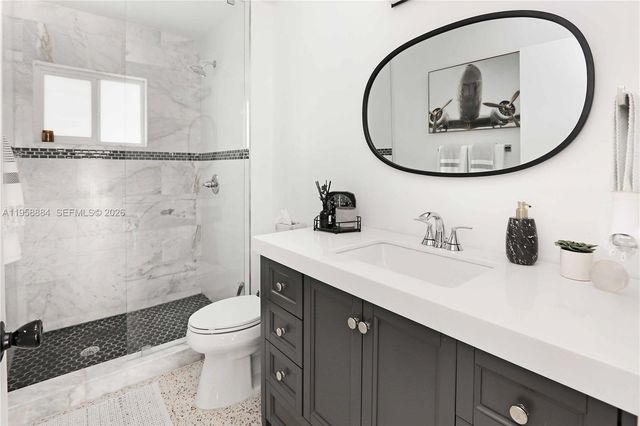 930 N 11th Ct, Hollywood, FL 33019