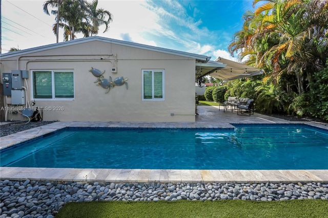 930 N 11th Ct, Hollywood, FL 33019