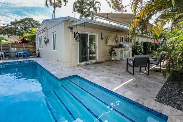 930 N 11th Ct, Hollywood, FL 33019