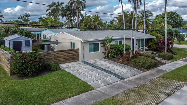 930 N 11th Ct, Hollywood, FL 33019