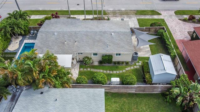 930 N 11th Ct, Hollywood, FL 33019