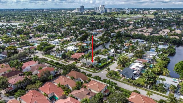 930 N 11th Ct, Hollywood, FL 33019