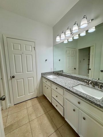 11854 Taylorcrest Road, Houston, TX 77024