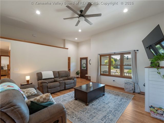 5303 Edgebrook Drive, Charleston, WV 25313