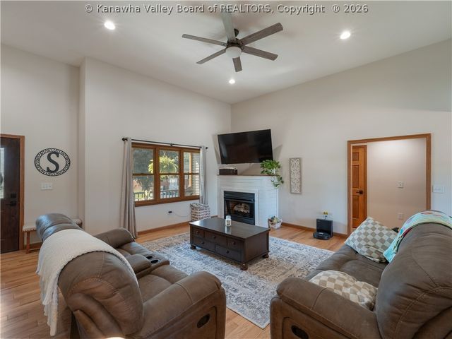 5303 Edgebrook Drive, Charleston, WV 25313