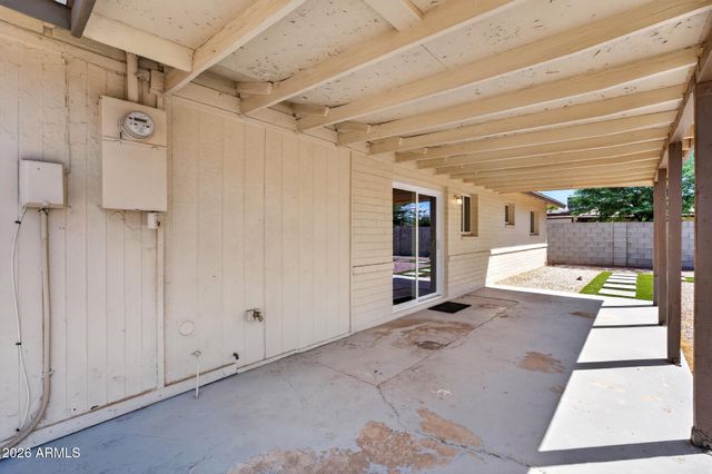 2501 E KAREN Drive, Phoenix, AZ 85032