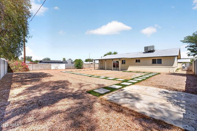 2501 E KAREN Drive, Phoenix, AZ 85032