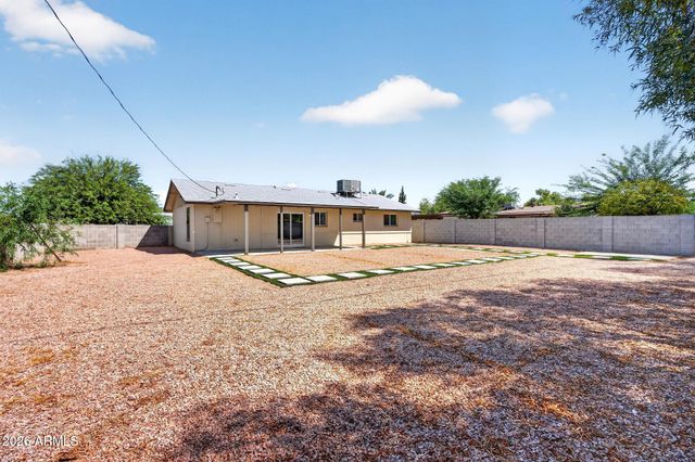 2501 E KAREN Drive, Phoenix, AZ 85032