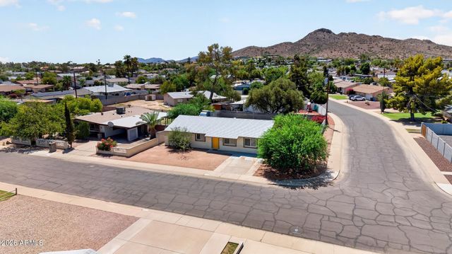 2501 E KAREN Drive, Phoenix, AZ 85032