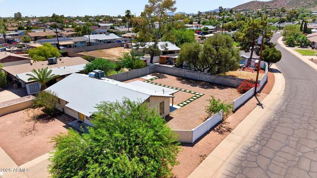 2501 E KAREN Drive, Phoenix, AZ 85032
