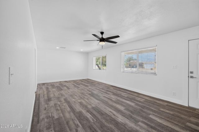 2501 E KAREN Drive, Phoenix, AZ 85032