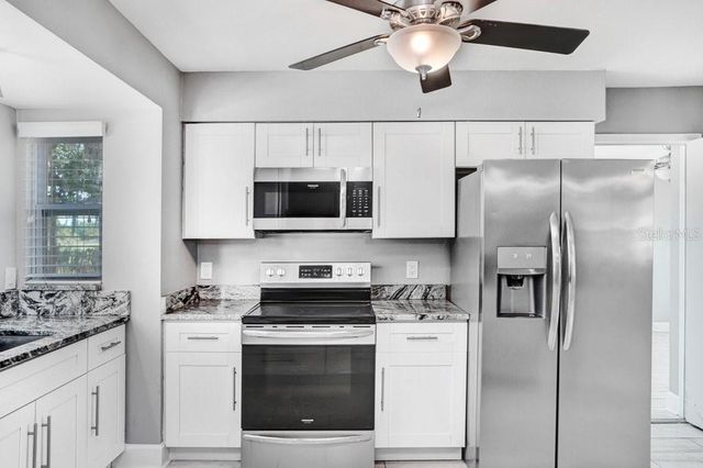 6204 W KNIGHTS GRIFFIN ROAD, Plant City, FL 33565