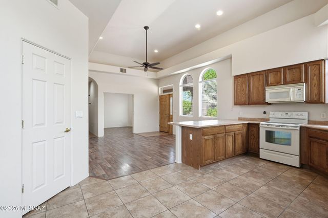 3221 S Treasure Cove Place, Tucson, AZ 85713