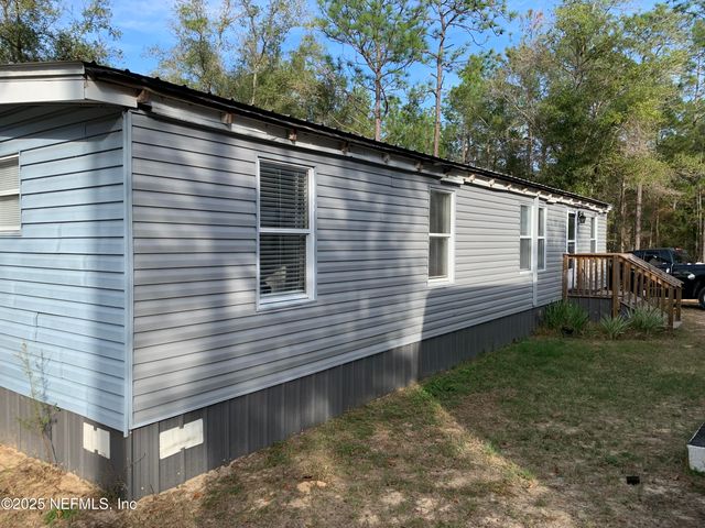 246 RAINBOW Drive, Hawthorne, FL 32640