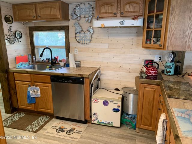 246 RAINBOW Drive, Hawthorne, FL 32640