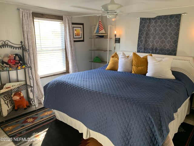 246 RAINBOW Drive, Hawthorne, FL 32640