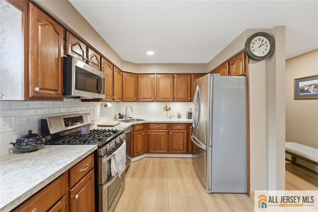 251 Matchaponix Avenue, Monroe, NJ 08831