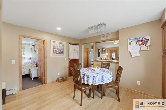 251 Matchaponix Avenue, Monroe, NJ 08831