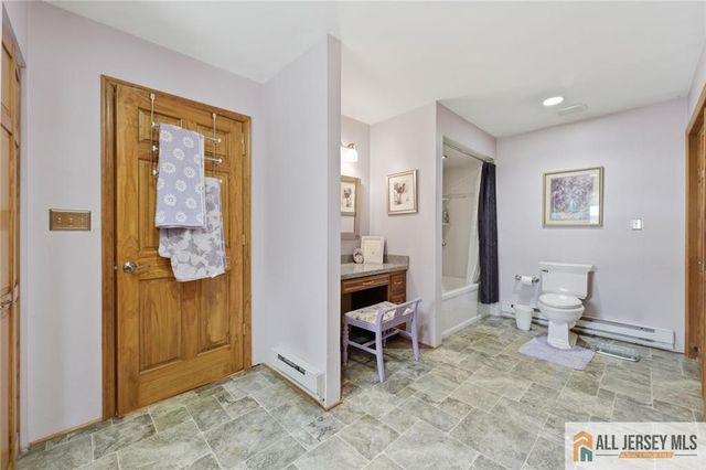 251 Matchaponix Avenue, Monroe, NJ 08831