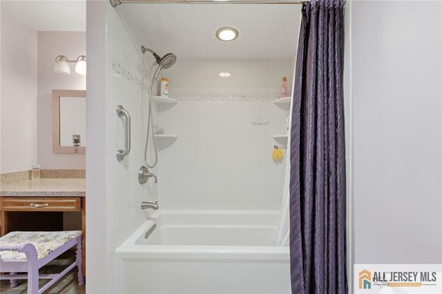 251 Matchaponix Avenue, Monroe, NJ 08831