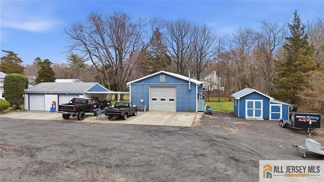 251 Matchaponix Avenue, Monroe, NJ 08831