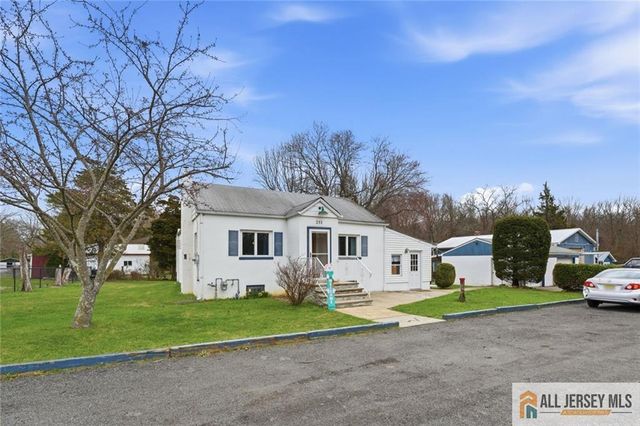 251 Matchaponix Avenue, Monroe, NJ 08831