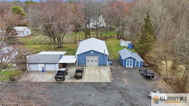 251 Matchaponix Avenue, Monroe, NJ 08831