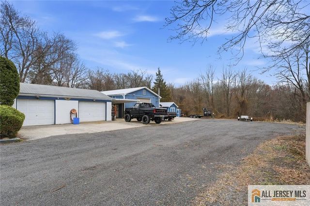 251 Matchaponix Avenue, Monroe, NJ 08831