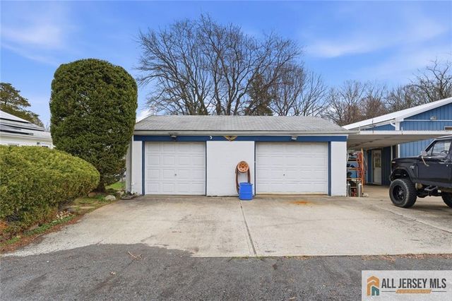 251 Matchaponix Avenue, Monroe, NJ 08831